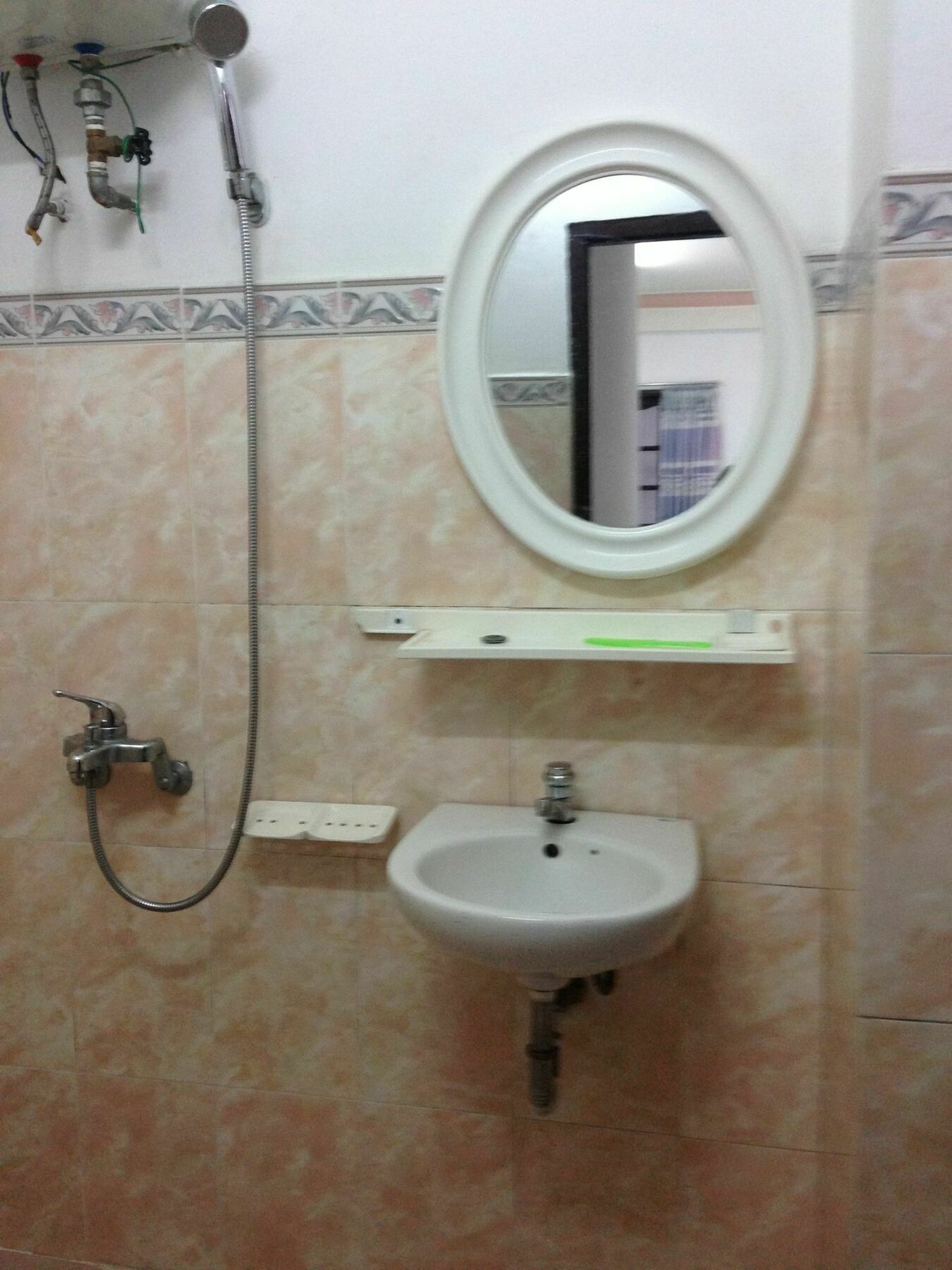 Thien Phuc Guesthouse Да Лат Екстериор снимка